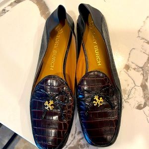 Tory Burch charm versatile flats
